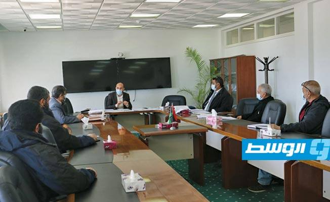 «الزاوية» تبدأ مراجعة عروض تطوير خطوط الإنتاج وتدشين مصنع الزيوت