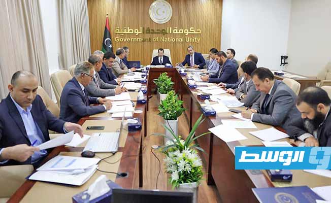 لجنة ميزانية النفط تراجع خطة المؤسسة لإحالتها للمجلس الأعلى للطاقة