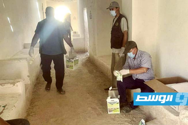 غدامس تطلق حملة رش مبيدات ضد العقارب
