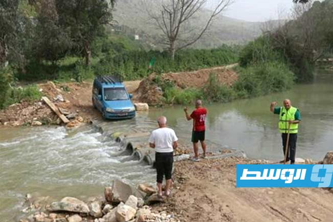 الجيش اللبناني يعيد فتح طريق وجسر في الجنوب تضررا جراء الغارات الإسرائيلية