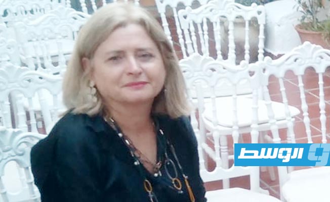 الإسبانية إيما تنثر «قصائد الماء» بدار الفنون