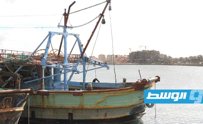 أمن ميناء طرابلس يضبط قارب هجرة قبل انطلاقه إلى إيطاليا
