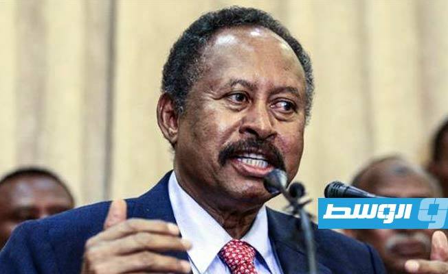 السودان يحل الحكومة ويعلن تشكيل أخرى تضم ممثلين للمتمردين والمعارضة