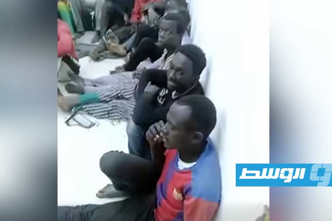 ضبط 77 مهاجرًا غير قانوني في منطقة الشويرف