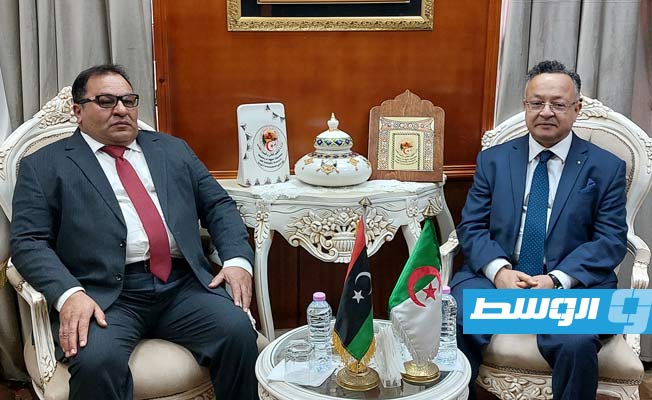 القيب يبحث في الجزائر التعاون مع جامعة هواري بومدين للعلوم