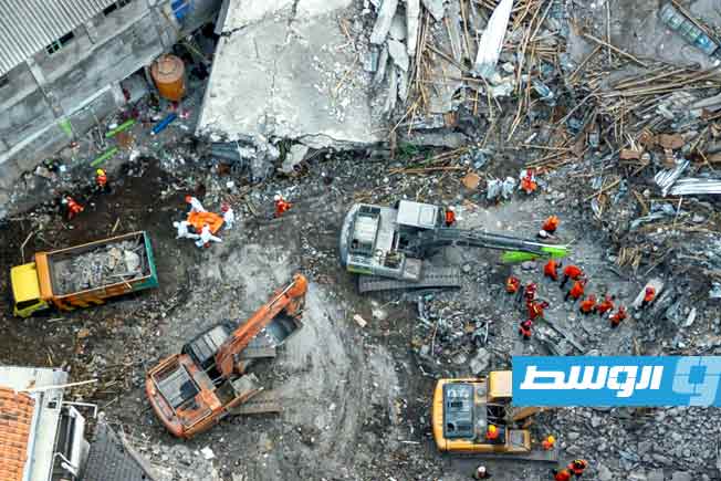 ارتفاع حصيلة انهيار مدرسة في إندونيسيا إلى 45 قتيلًا