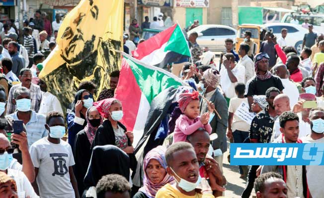 إطلاق غاز مسيل للدموع لتفريق المتظاهرين في العاصمة السودانية