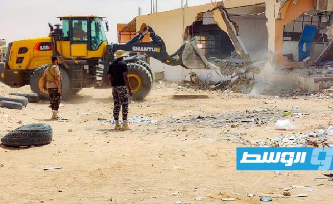 حملة لإزالة المباني العشوائية في أم الأرانب