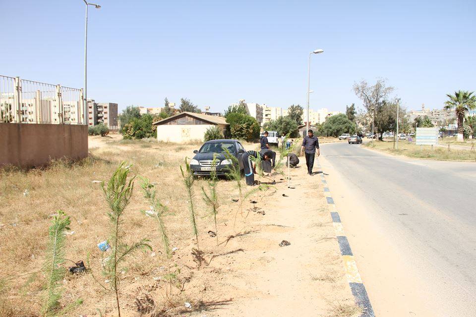 حملة تشجير لزيادة الغطاء النباتي في ترهونة
