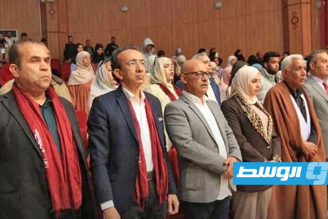 الجزائر تكرم المخرج الليبي صبري أبوشعالة