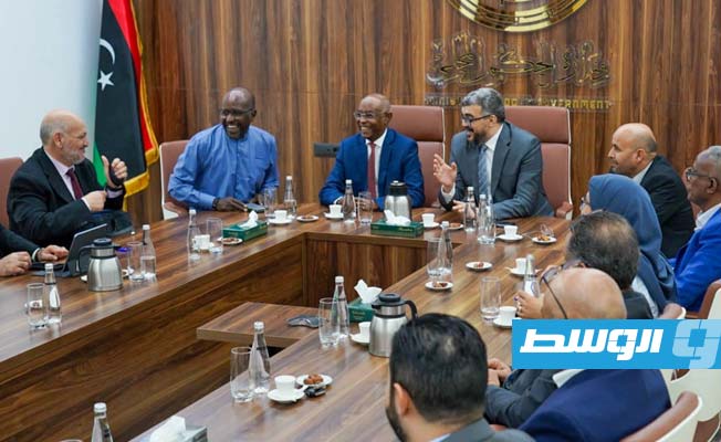 التومي يطلع وزير اللامركزية الجيبوتي على مسيرة «الحكم المحلي» في ليبيا