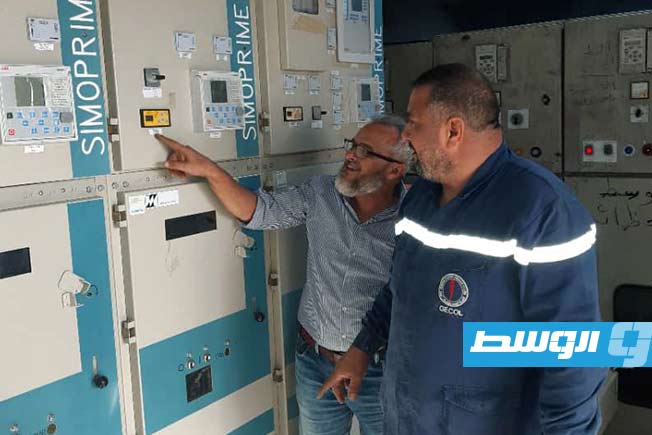 تركيب خلايا جديدة لمحطة كهرباء الرياينة القديمة