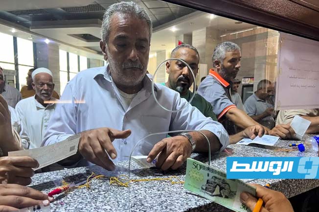 مع تعطل جهود الوساطة التقليدية.. «تشاتام هاوس» يقترح التركيز على المسار الاقتصادي لحل الصراع في ليبيا