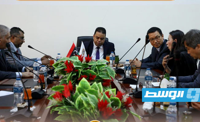 العابد يبحث مع سفير كوريا التعاون في التدريب والتكوين المهني
