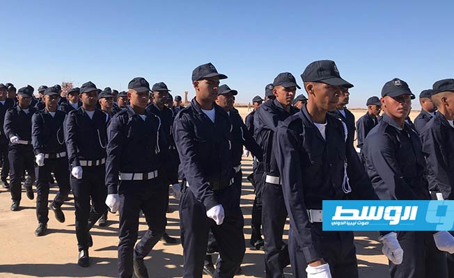 تخريج 325 عنصرا أمنيا جديدا لدعم منفذي مطار وميناء طبرق والدوريات الصحراوية