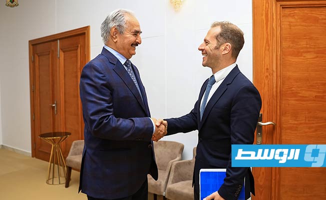 حفتر يستقبل المبعوث الخاص للرئيس الفرنسي إلى ليبيا