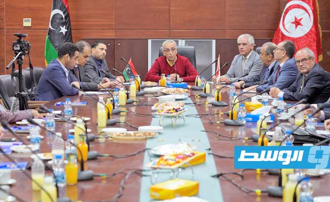 الغاوي يشدد على تعزيز مساهمة الشركات التونسية بمشروعات البنية التحتية في ليبيا
