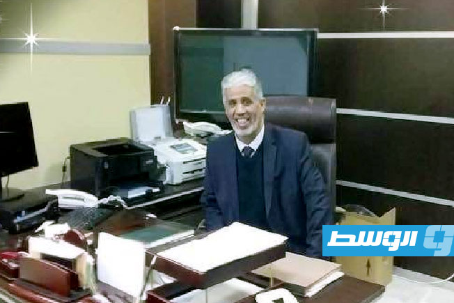 خبير مالي: خفض سعر الدينار يضر الطبقة المتوسطة ويزيد معاناة الفقراء