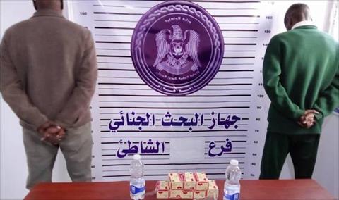ضبط مروجي مخدرات وخمور في منطقة بين براك الشاطئ وسبها