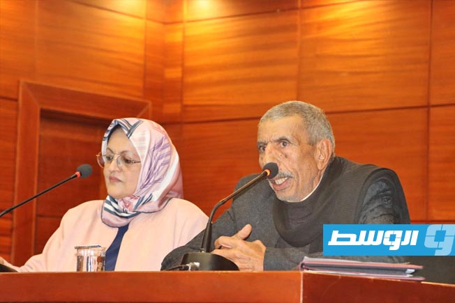 «قرنفلات في صحراء الترفاس».. الباحثة أسماء الأسطى تشرّح واقع النتاج الأدبي النسوي في ليبيا