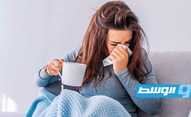 «الوباء الثلاثي» يضرب العالم.. كيف تفرق بين كوفيد والإنفلونزا والمخلوي؟