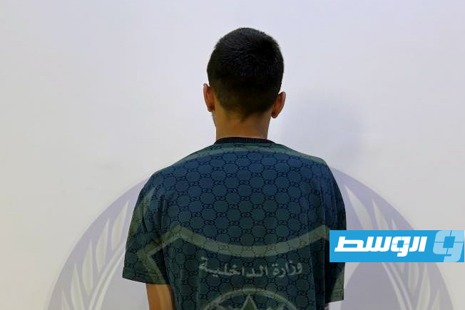 ضبط شخص سرق 20 ألف دينار من سيارة في مصراتة