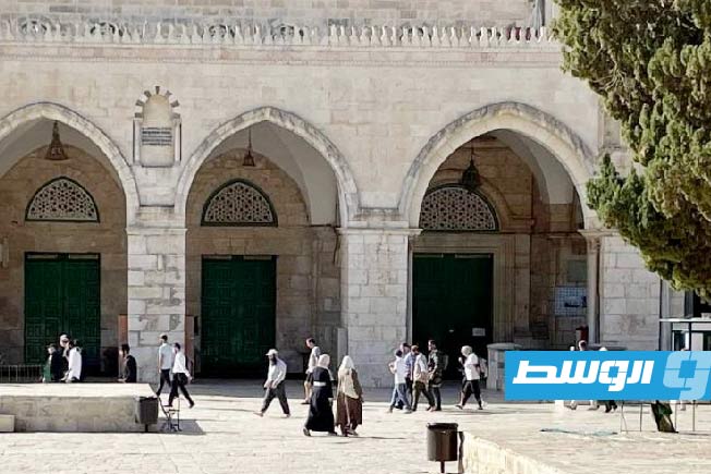 عشرات المستوطنين الإسرائيليين يقتحمون المسجد الأقصى