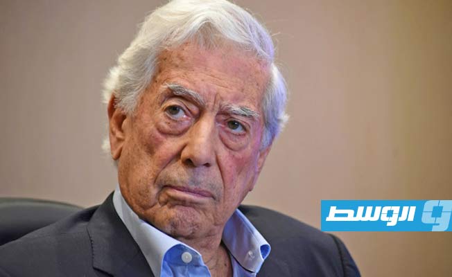 ماريو فارغاس يوسا في المستشفى بسبب إصابته بـ«كورونا»
