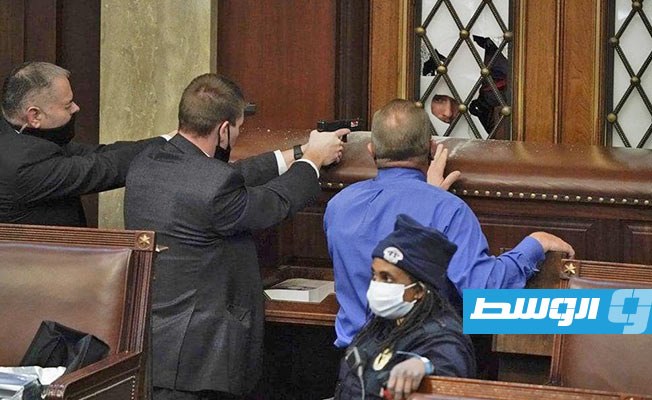 عضو في الكونغرس الأميركي: استخدام «غاز مسيل للدموع» في القاعة المستديرة في الكابيتول