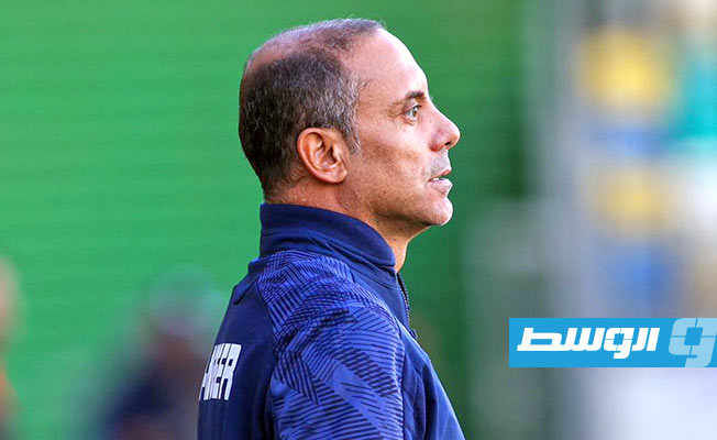 مدرب النصر يتعرض لوعكة صحية ويغادر لتونس للعلاج
