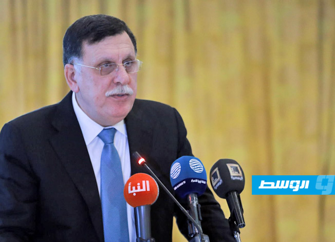 السراج يؤكد التزامه بدعم مخرجات لقاء باريس