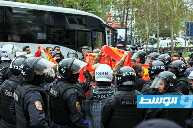 اشتباكات بين الشرطة والمتظاهرين في عيد العمال بإسطنبول