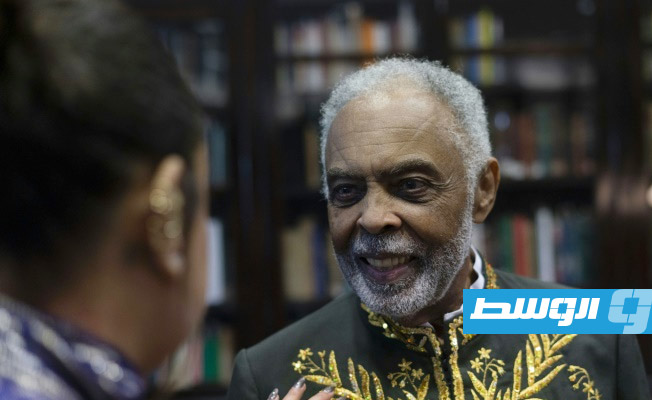 المغني جيلبرتو جيل يدخل رسميا أكاديمية الآداب البرازيلية