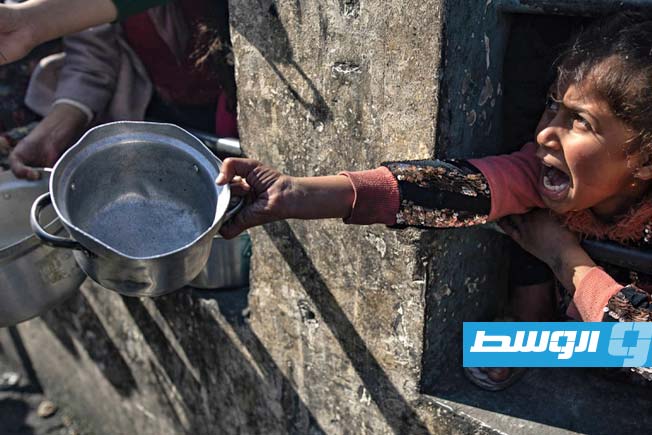 مكتب نتنياهو: سنسمح بدخول «كمية أساسية» من المساعدات إلى غزة
