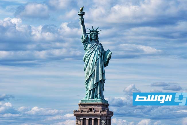 حرب كلامية بين فرنسا وأميركا على خلفية مطالب بإعادة «تمثال الحرية» لباريس