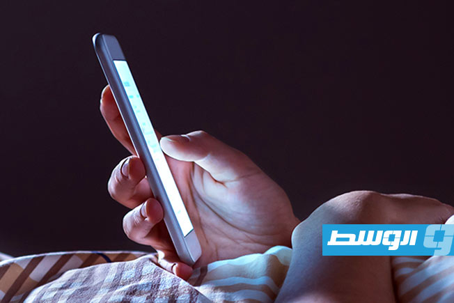 كيف يؤثر تقليل استخدام الهواتف الذكية على نشاط الدماغ؟