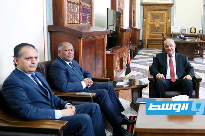 المصرف المركزي يعلن موعد التنفيذ الآلي لمرتبات الموظفين