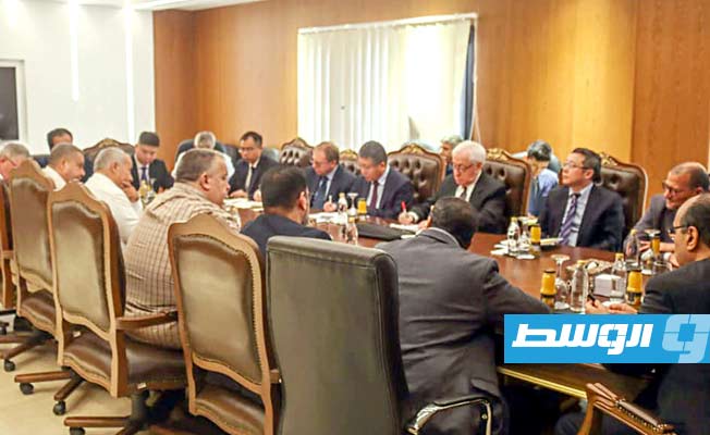 بلدية بنغازى تبحث مع شركات صينية آليات تنفيذ عدد من المشاريع الاستثمارية