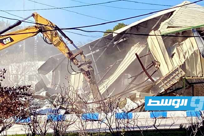 سابقة تاريخية.. الاحتلال يهدم منشآت «الأونروا» بالقدس ويرفع «العلم الإسرائيلي» بدلا من شعار الأمم المتحدة