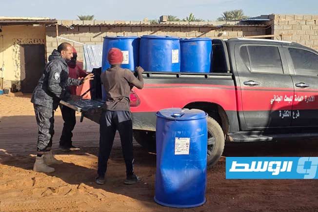 ضبط 22 برميلاً لتهريب الوقود مخبأة في مزرعة خاصة بالكفرة