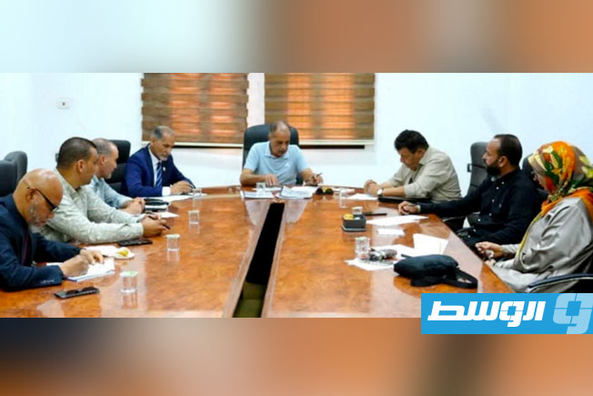 الزروق يجتمع بلجنة الرياضة للجميع