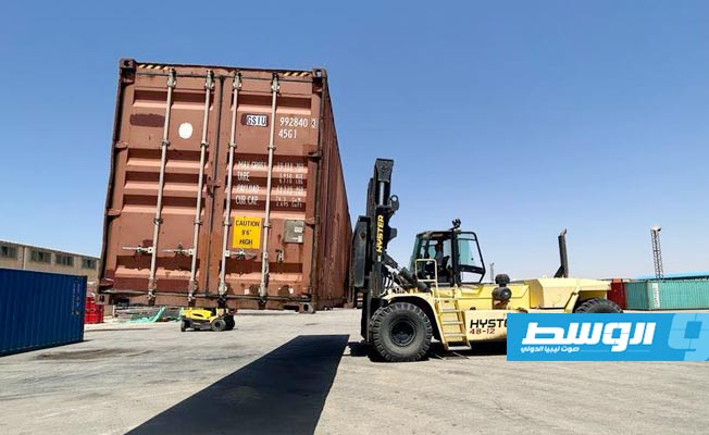 وصول معدات وقطع غيار لـ5 محطات كهرباء
