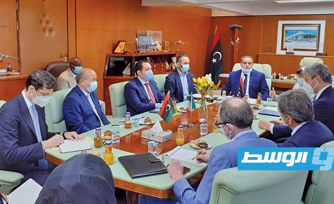 وزير المواصلات يبحث مع سفير إيطاليا مستجدات مشروع مطار طرابلس الدولي