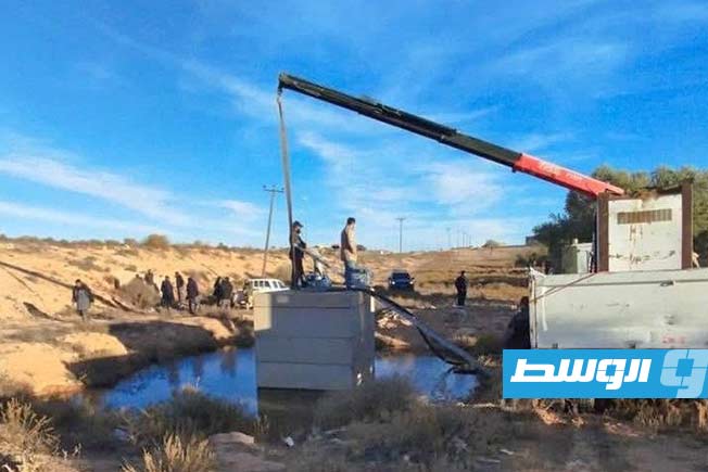 إزالة التعديات على مسار النهر الصناعي في المشاشية والرياينة