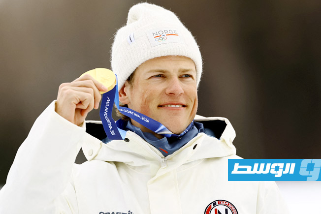 أولمبياد 2026: نجم التزلج الريفي النروجي كلابو يعادل الرقم القياسي بعدد الذهبيات