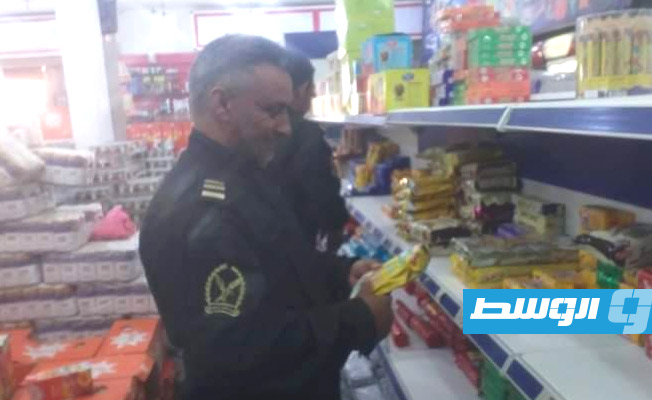 غلق 3 محال تجارية ومقهى في أبوقرين