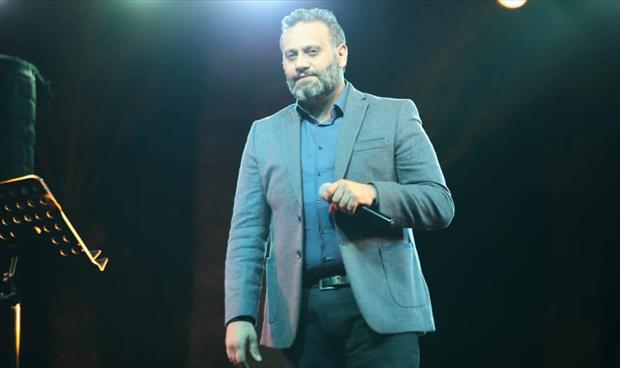 بالصور: مجدي خوري يحيي أولى حفلات نويبع الموسيقية