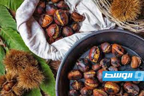 الكستناء المحمّصة في المنزل.. طعم الشتاء بخطوات بسيطة وسريعة