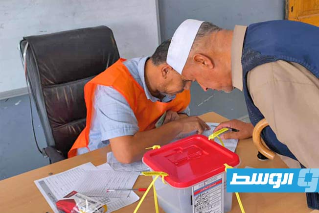 عدسة «بوابة الوسط» ترصد توافد الناخبين للإدلاء بأصواتهم في العجيلات