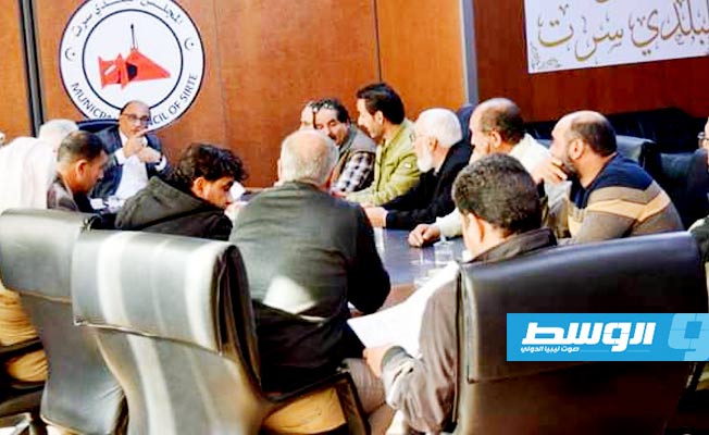 المعداني يبحث مشكلات خطوط المياه في محلات سرت